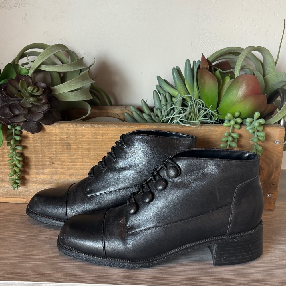 Black Granny Button Ankle Boots Leather Uppers. (9) Like New - Picture 2 of 9